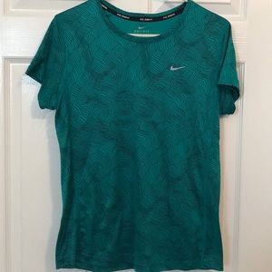 Nike Workout Shirt Size L